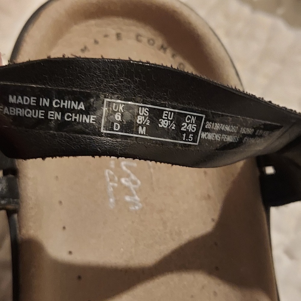 Clarks Collection Lexi Bridge Black Leather Fisherman Sandals 8.5 M 26139748 - Picture 6 of 8